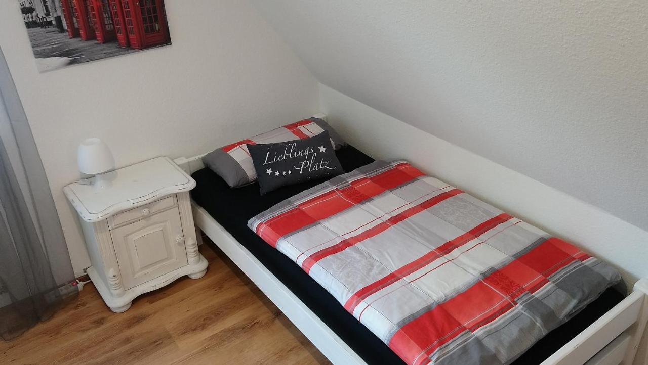 Privates Einzelzimmer Bei Der Weser-Ems-Halle Oldenburg Luaran gambar