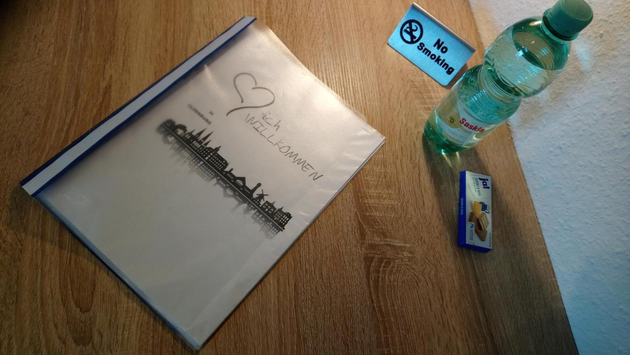 Privates Einzelzimmer Bei Der Weser-Ems-Halle Oldenburg Luaran gambar